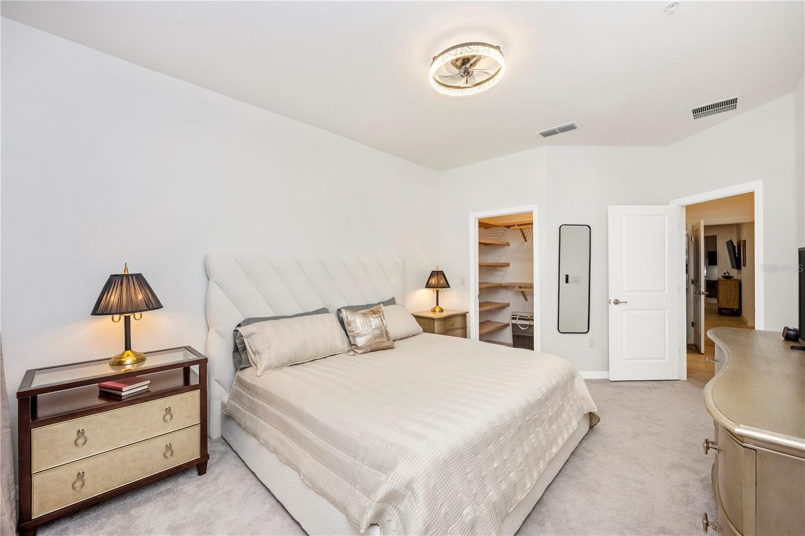 WELLEN PARK GOLF & COUNTRY CLUB - Residential Lease