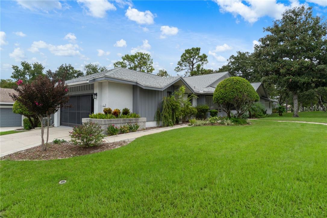 8 W Winged Foot COURT