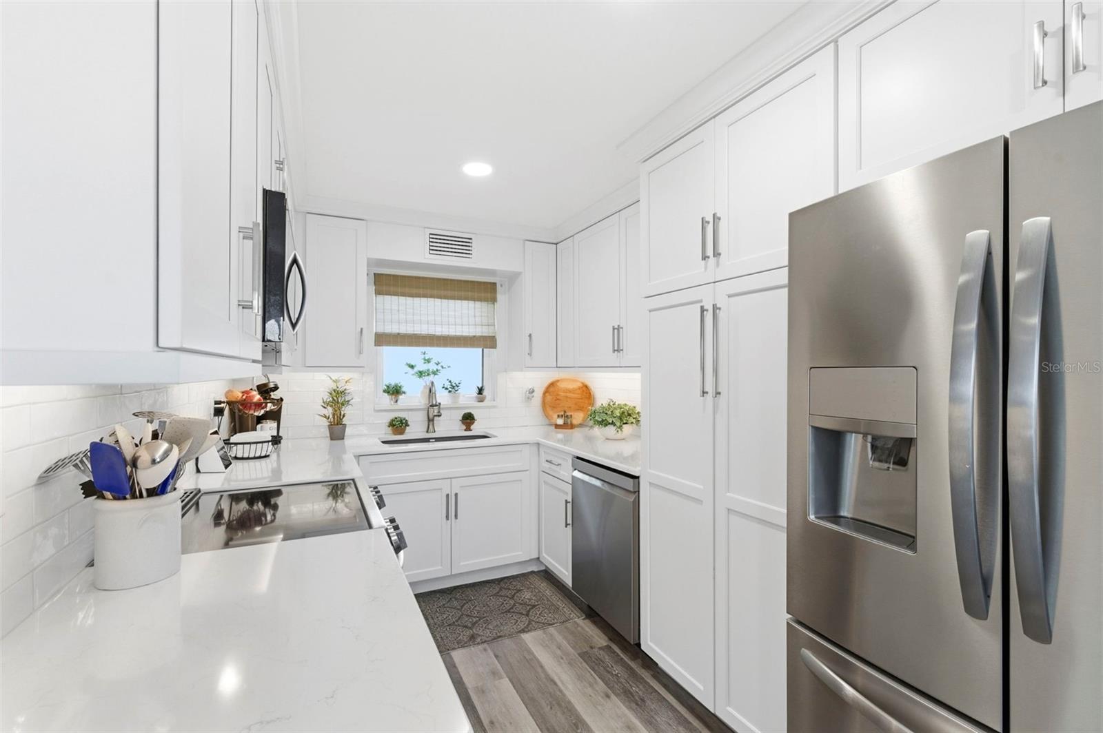 COVE CAY VILLAGE IV - Residential