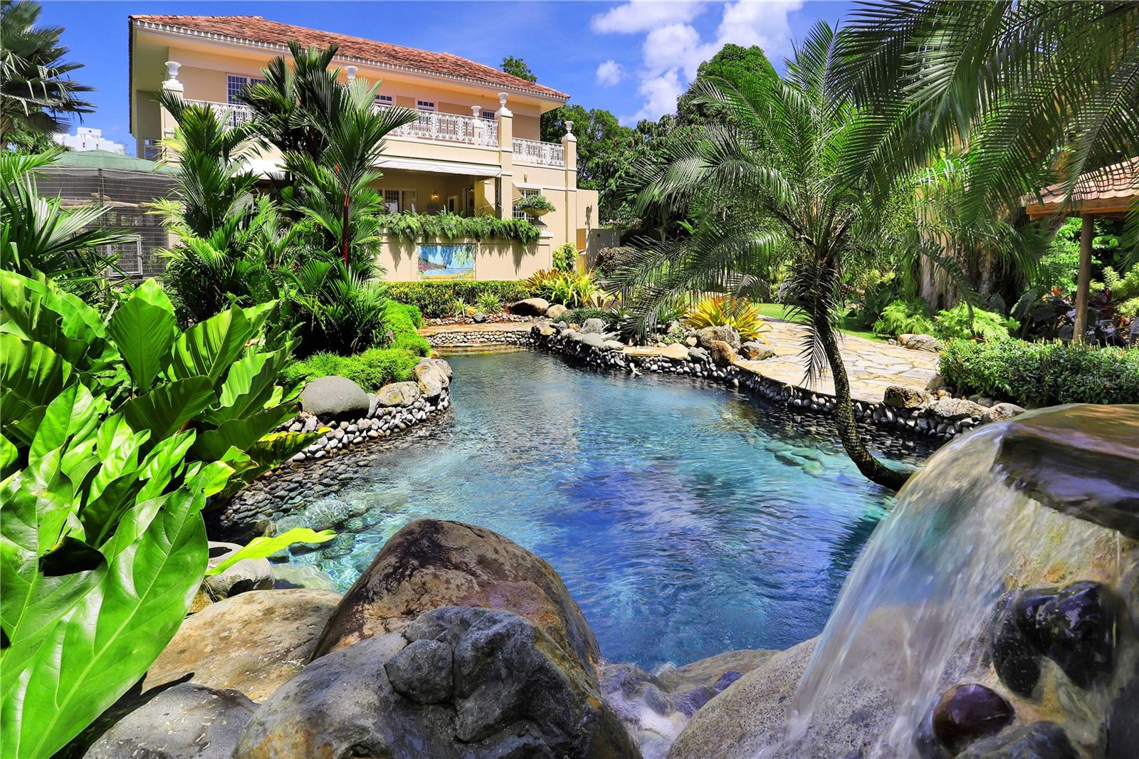 GHN- VILLA CAPARRA - Residential