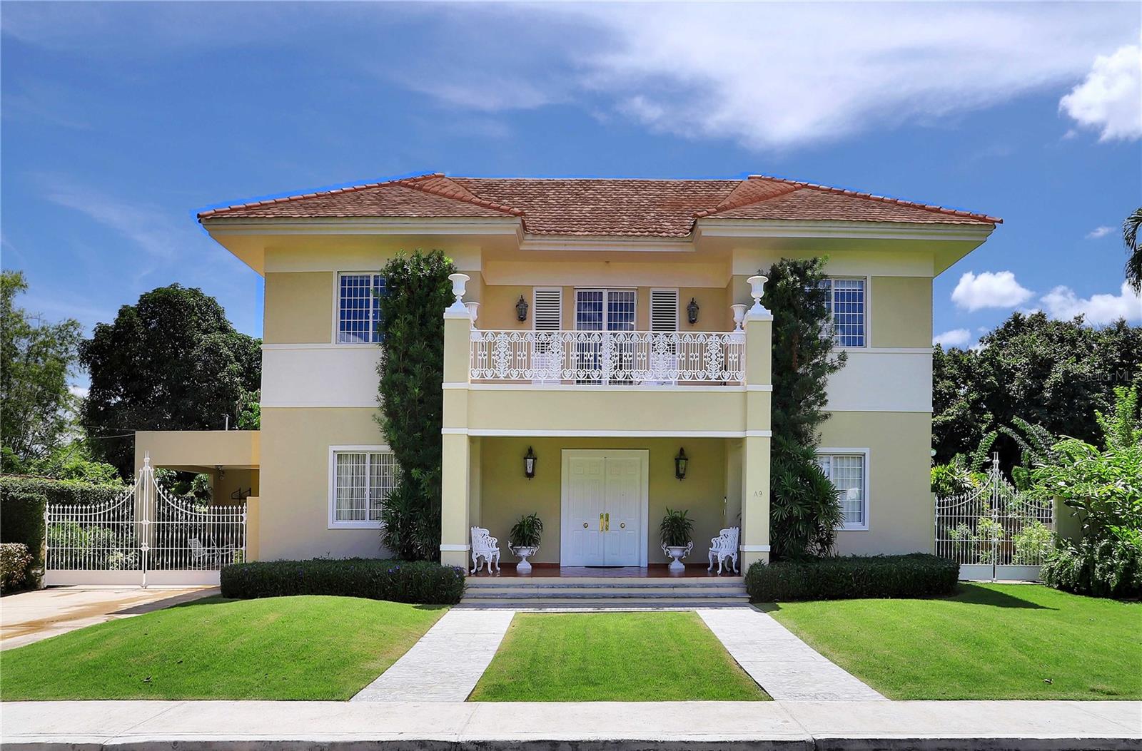 GHN- VILLA CAPARRA - Residential