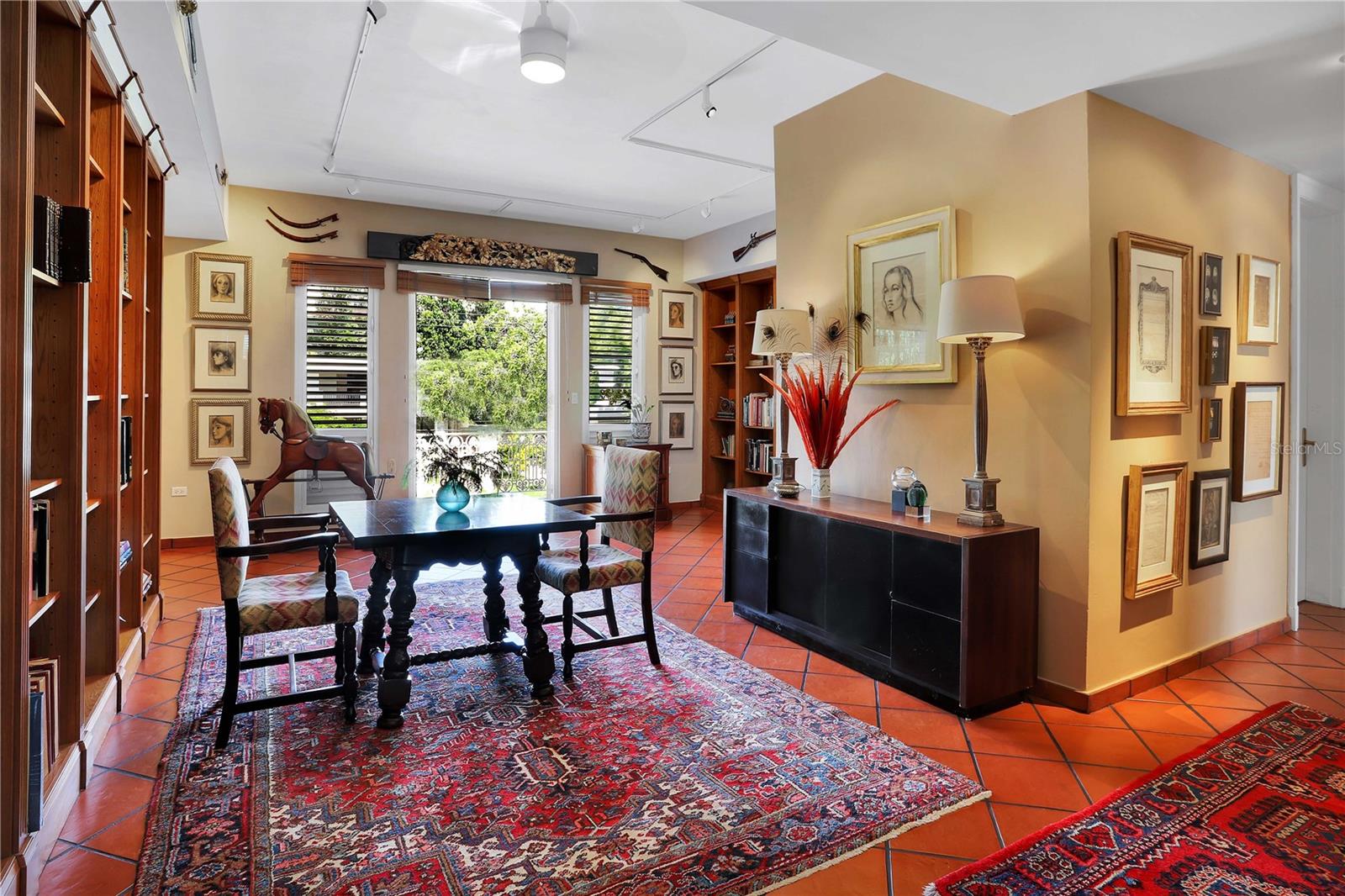 GHN- VILLA CAPARRA - Residential