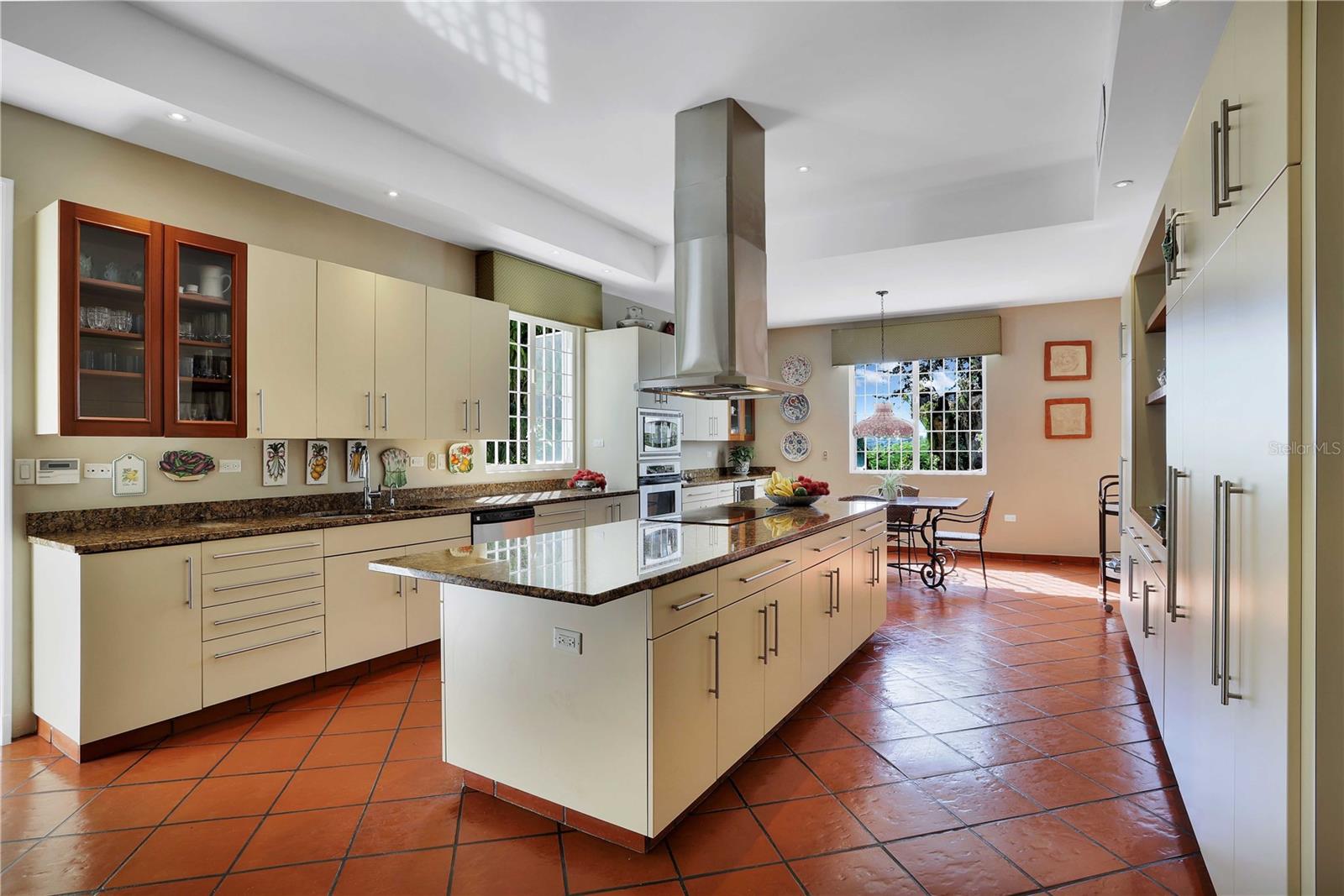 GHN- VILLA CAPARRA - Residential