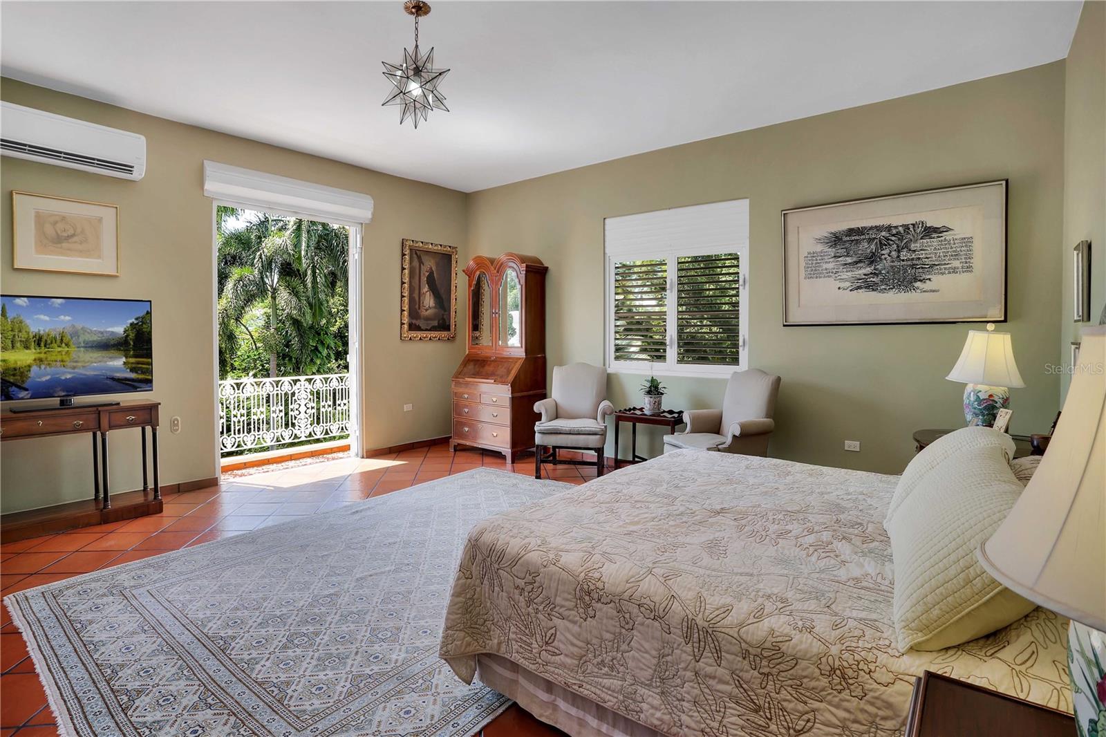 GHN- VILLA CAPARRA - Residential