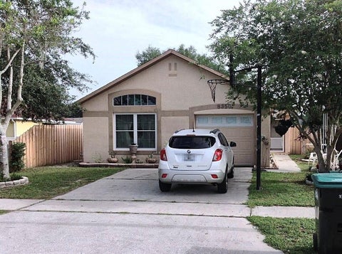 Photo of 8350 Golden Chickasaw Circle, Orlando, FL 32825 (MLS # O6452587)