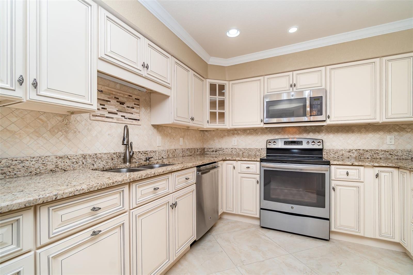 1326 WESLEY DRIVE 123