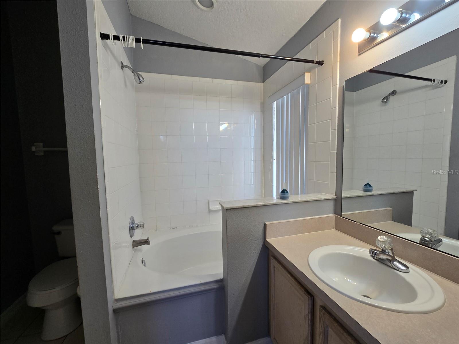 BRIDGEWATER AT TOWN CENTER - Residential Lease