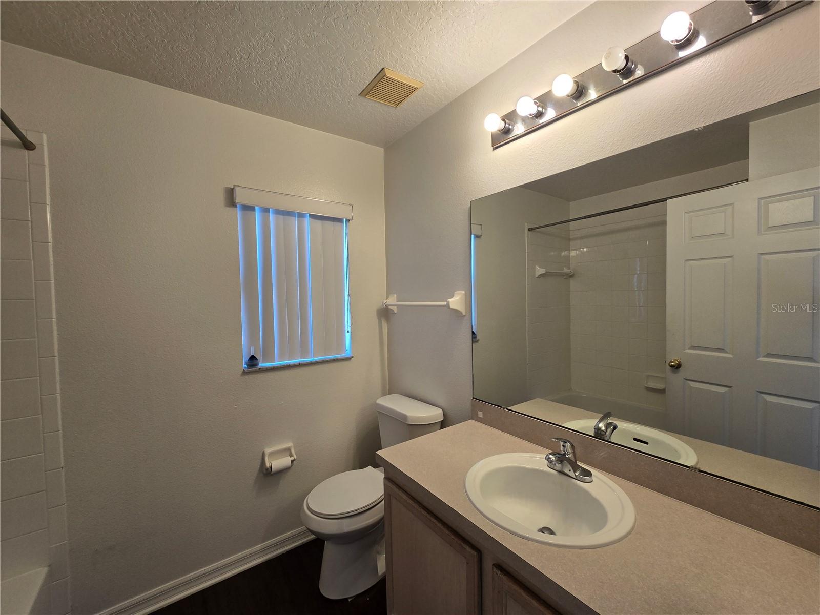 BRIDGEWATER AT TOWN CENTER - Residential Lease