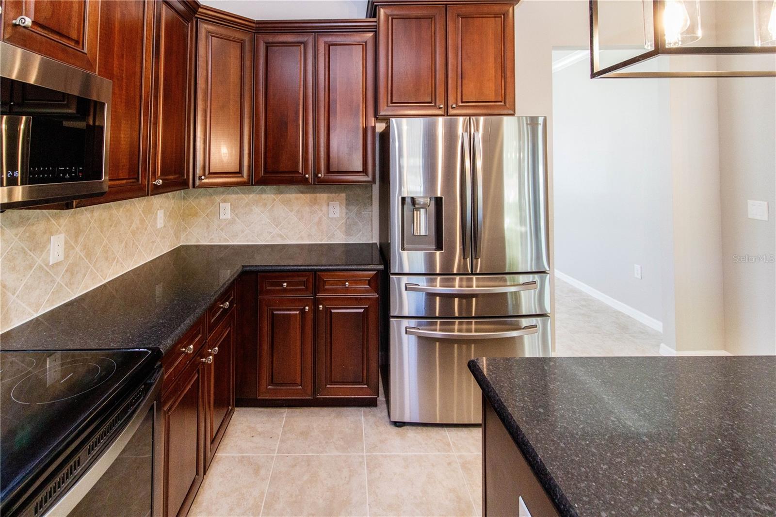 COLONY LAKES - Residential Lease