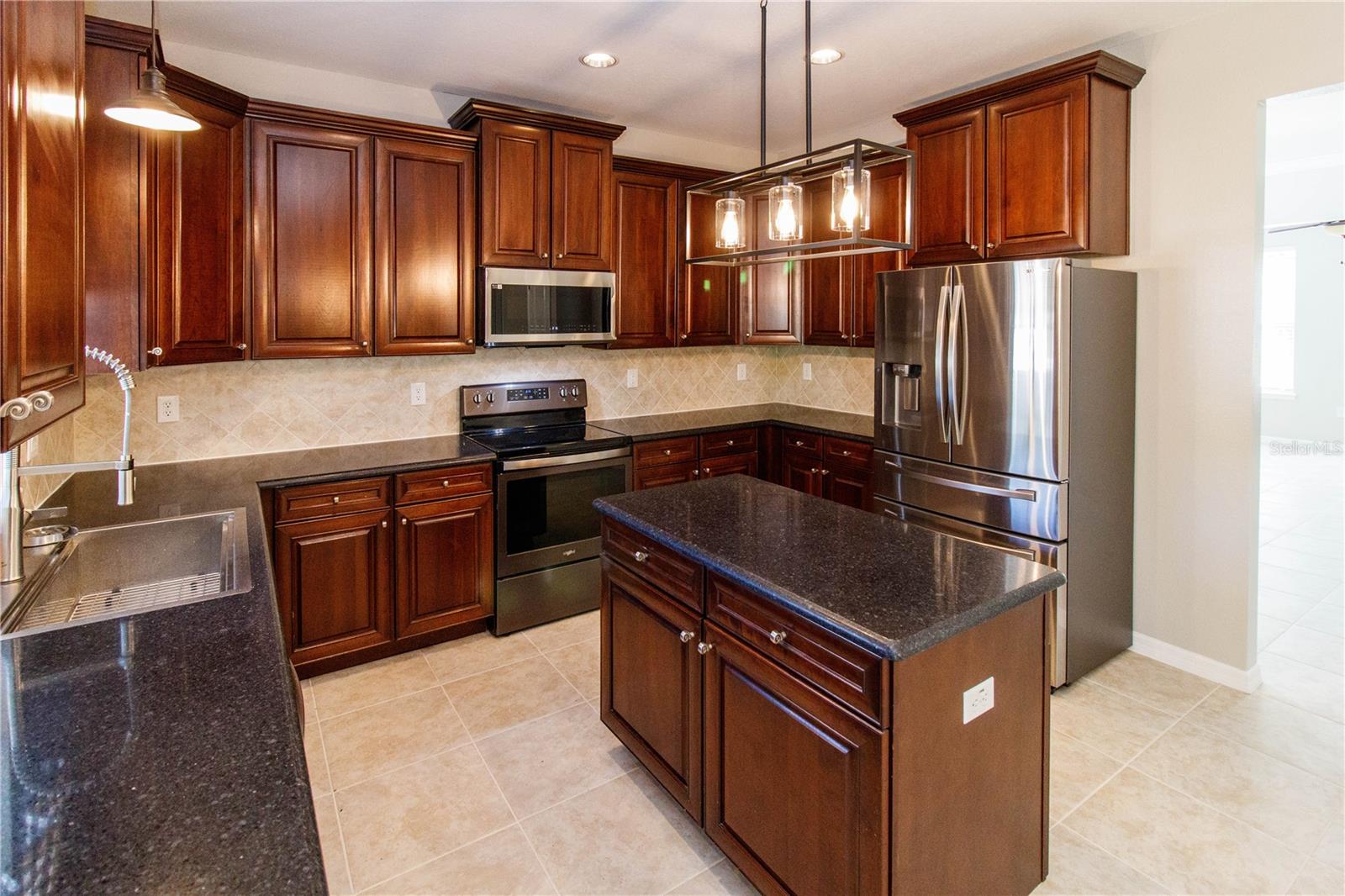 COLONY LAKES - Residential Lease