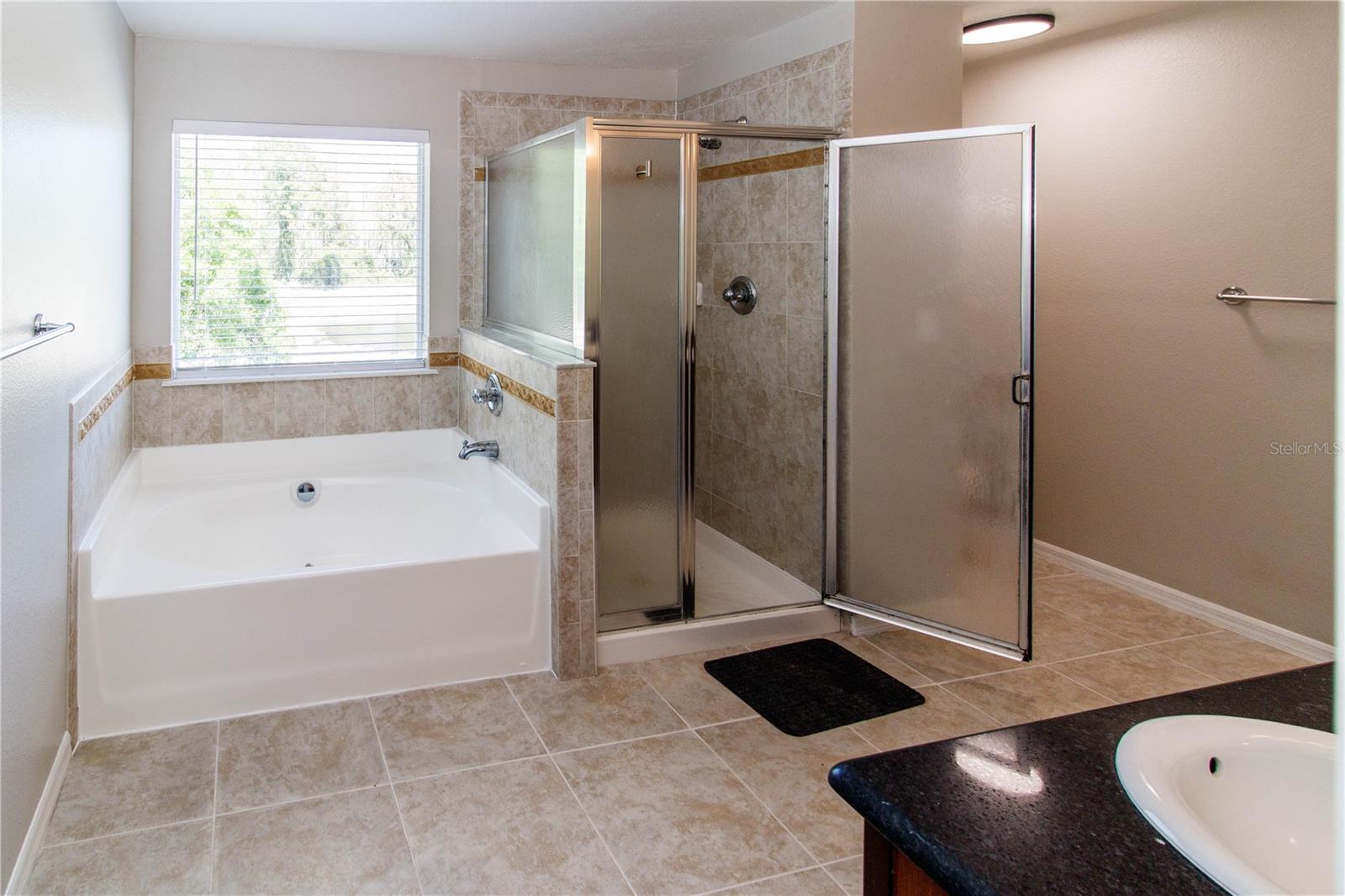 COLONY LAKES - Residential Lease