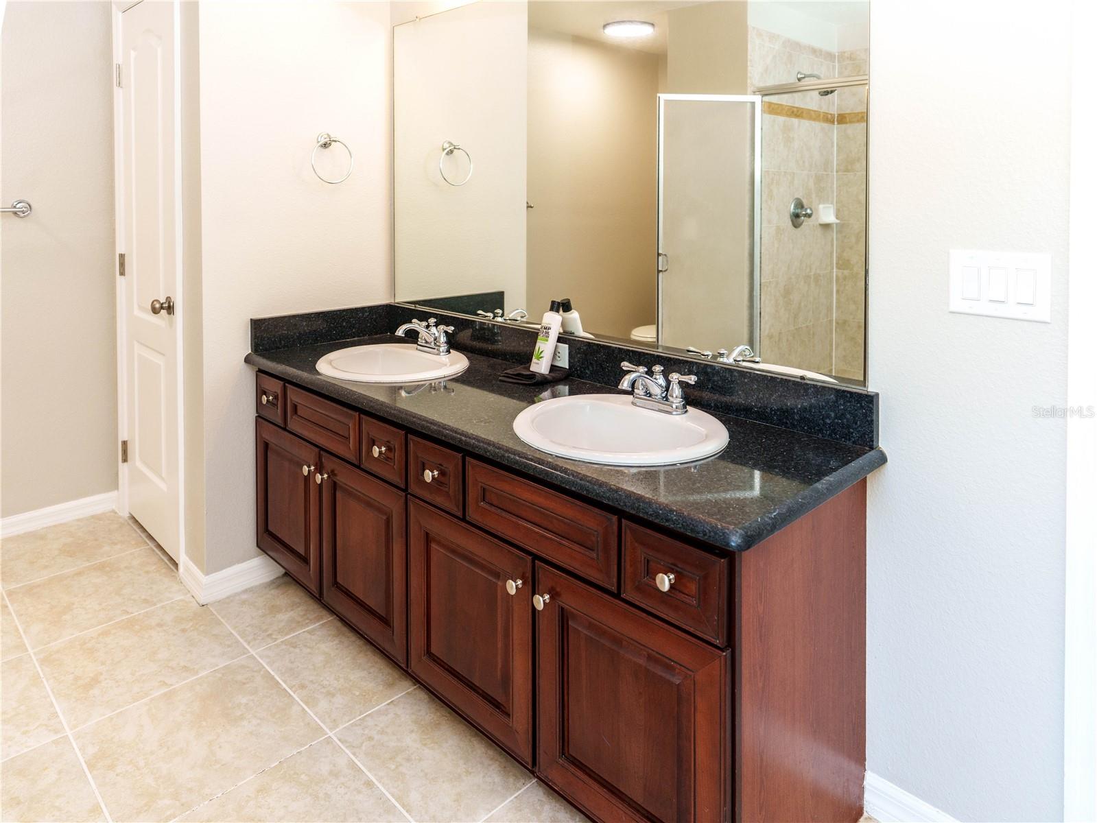 COLONY LAKES - Residential Lease