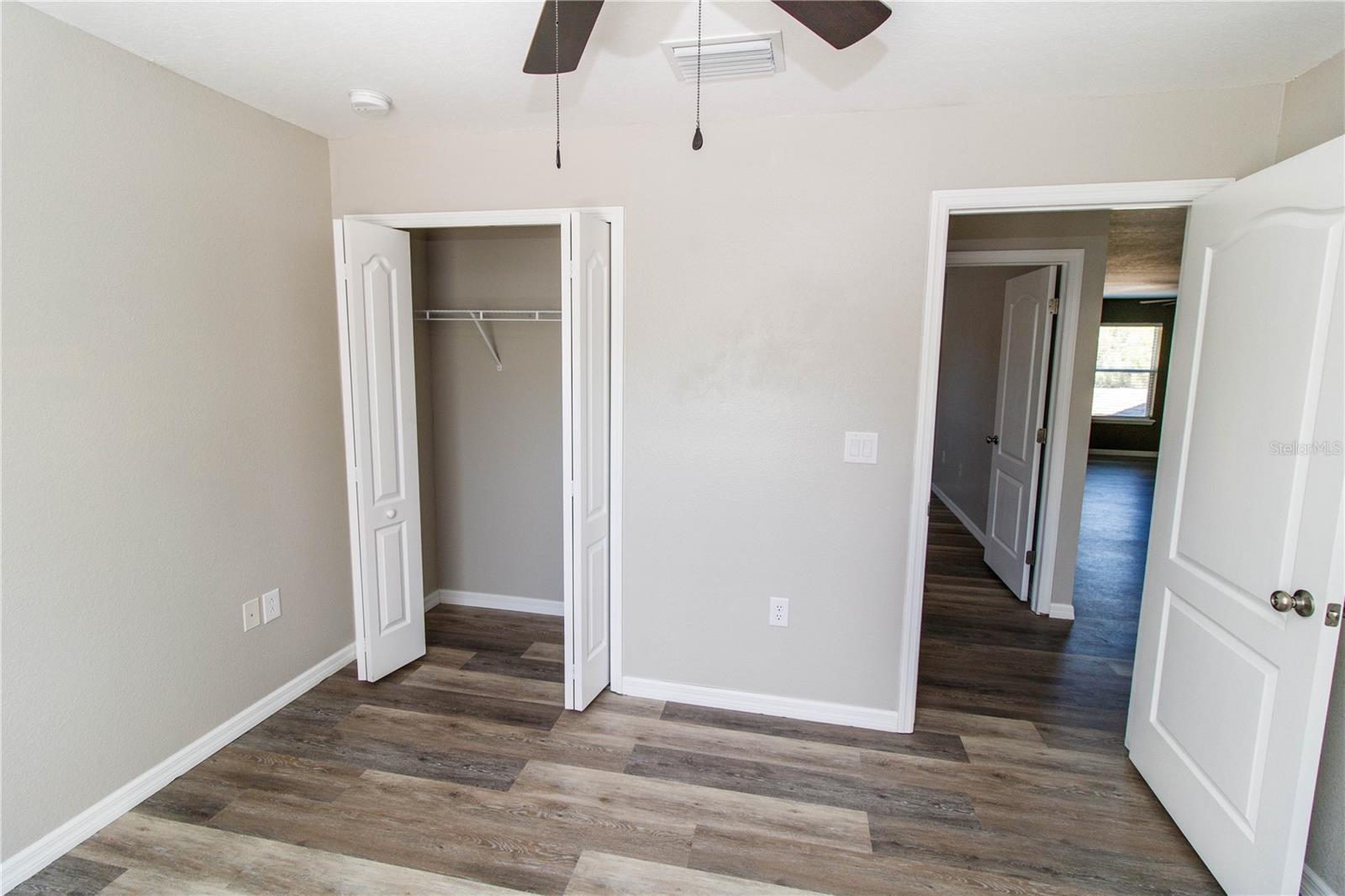 COLONY LAKES - Residential Lease