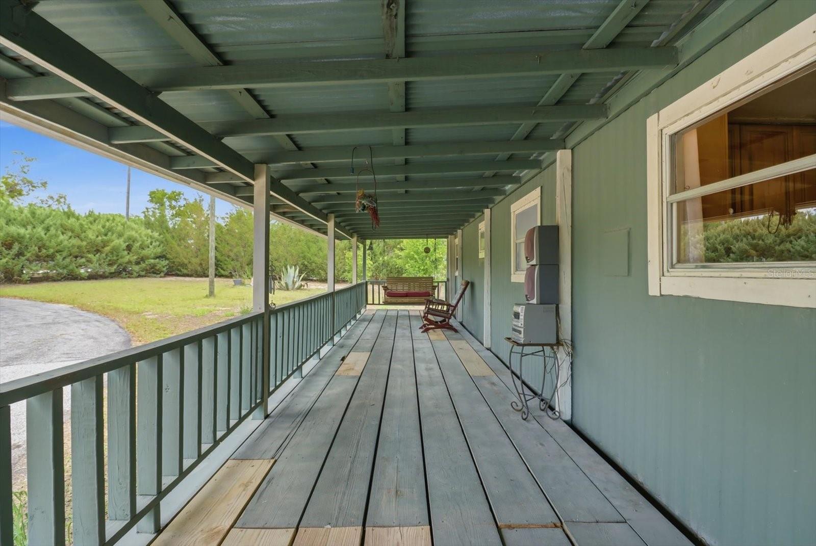 LEISURE RETREATS - Residential