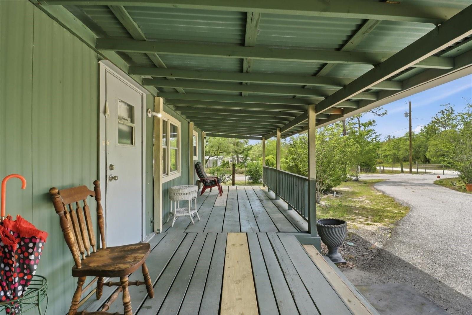 LEISURE RETREATS - Residential