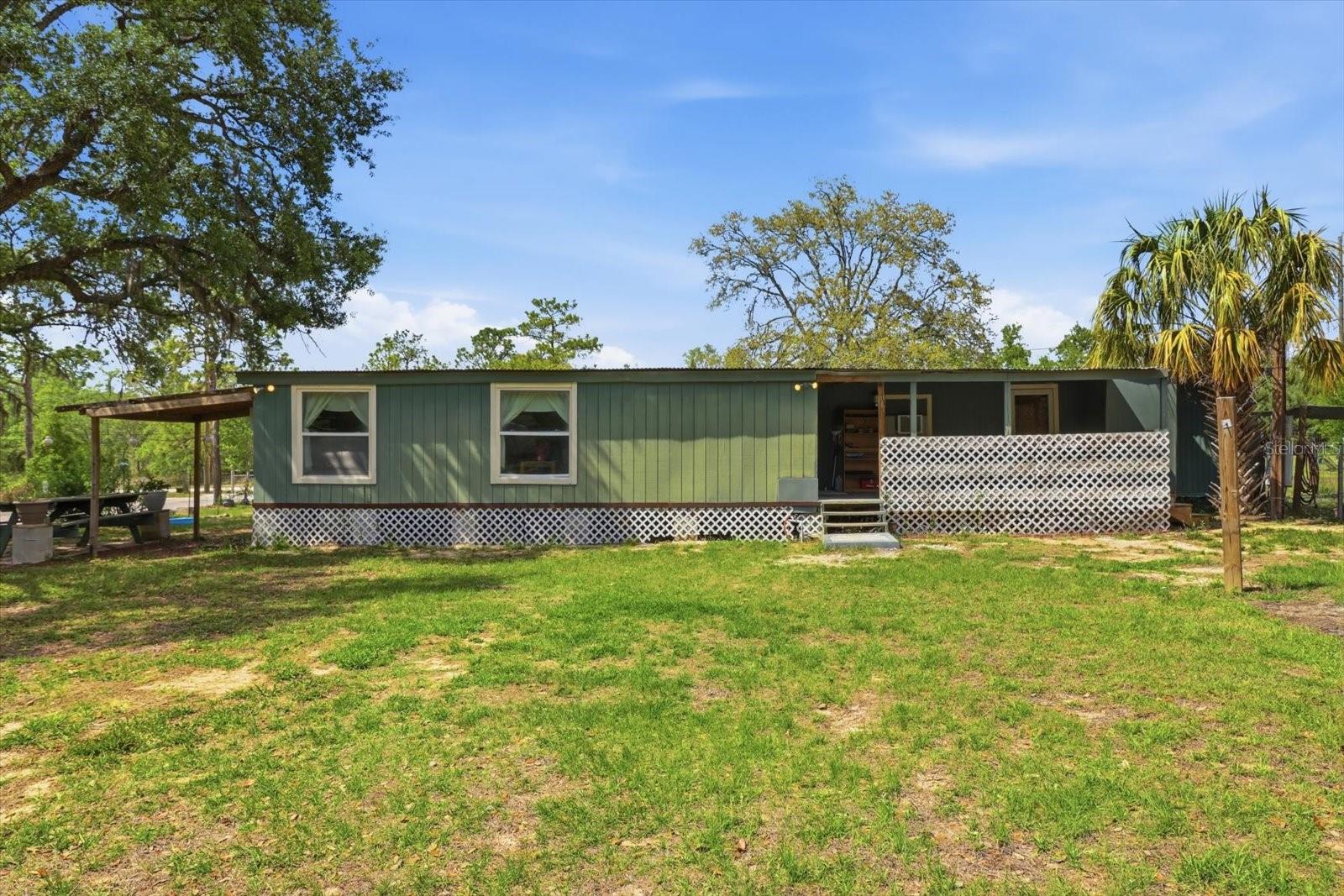 LEISURE RETREATS - Residential