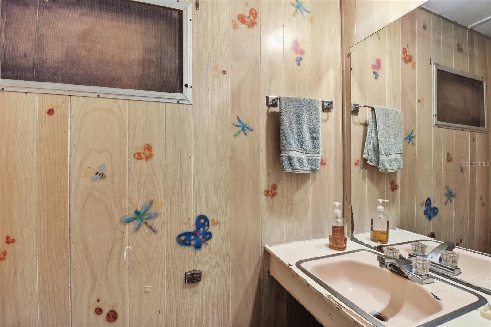 LEISURE RETREATS - Residential