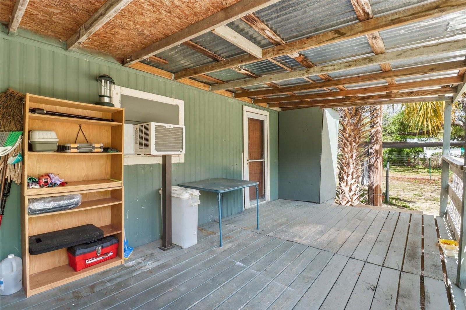 LEISURE RETREATS - Residential