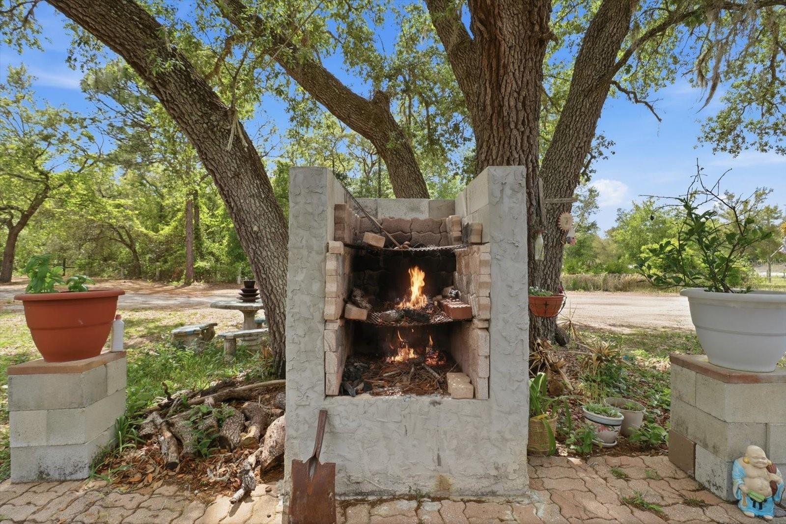 LEISURE RETREATS - Residential