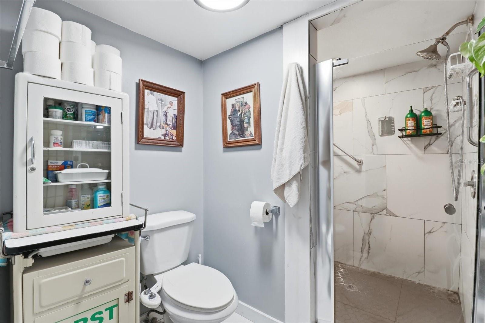 LEISURE RETREATS - Residential