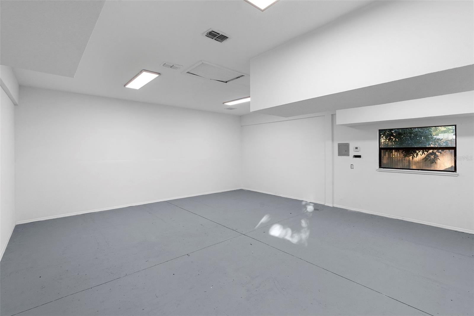 RUNNYMEDE NORTH HALF TOWN OF - Residential