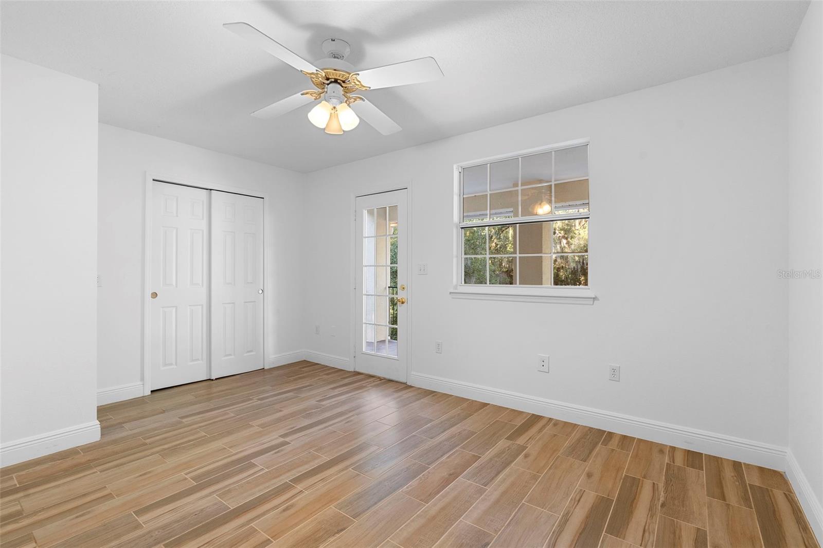 RUNNYMEDE NORTH HALF TOWN OF - Residential