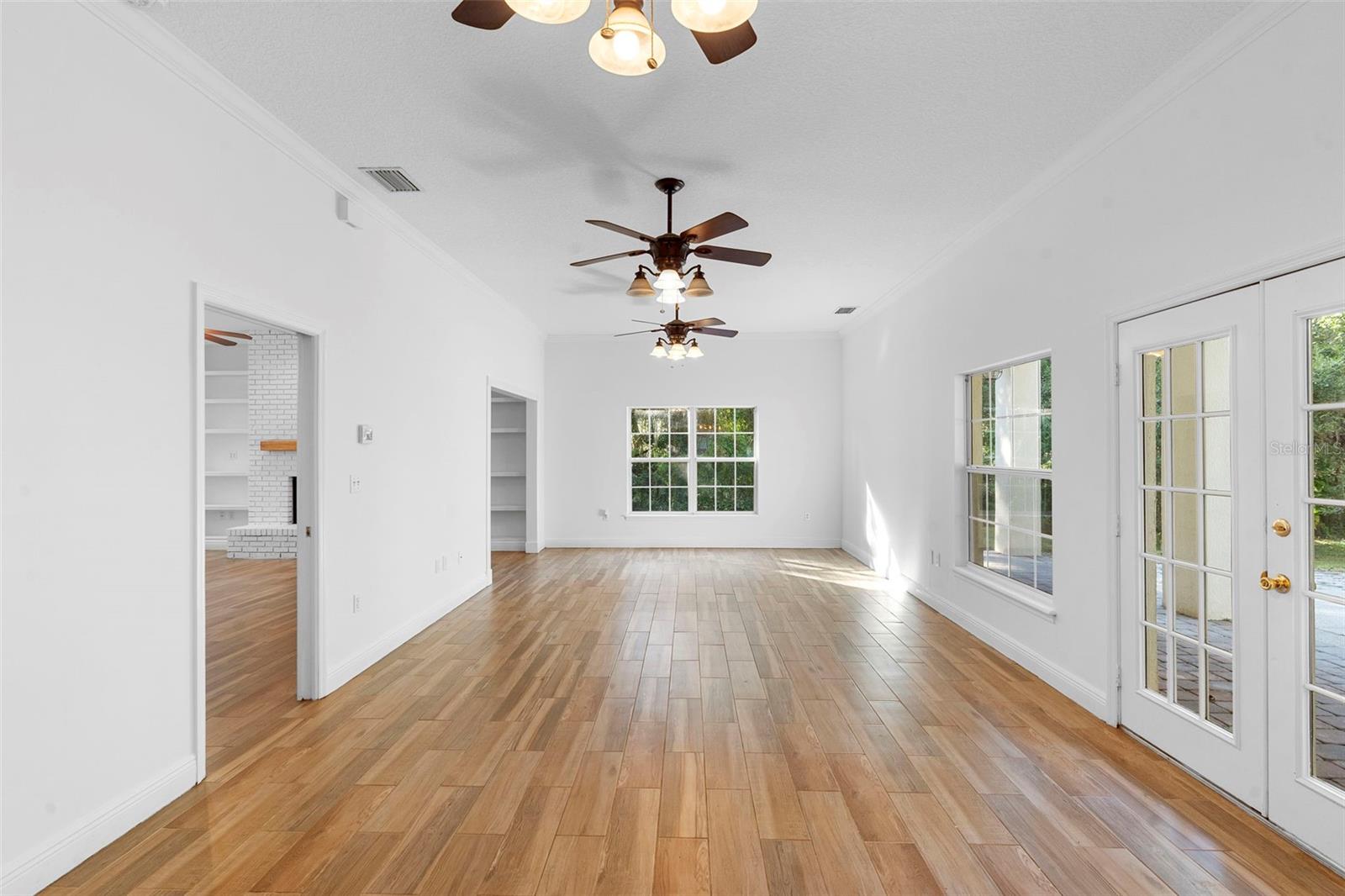 RUNNYMEDE NORTH HALF TOWN OF - Residential