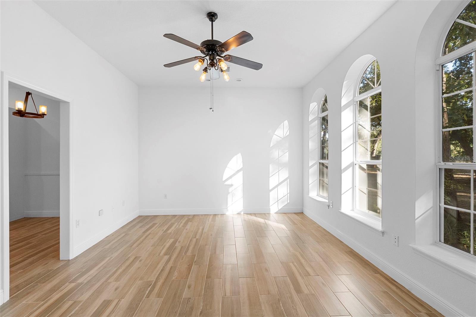 RUNNYMEDE NORTH HALF TOWN OF - Residential