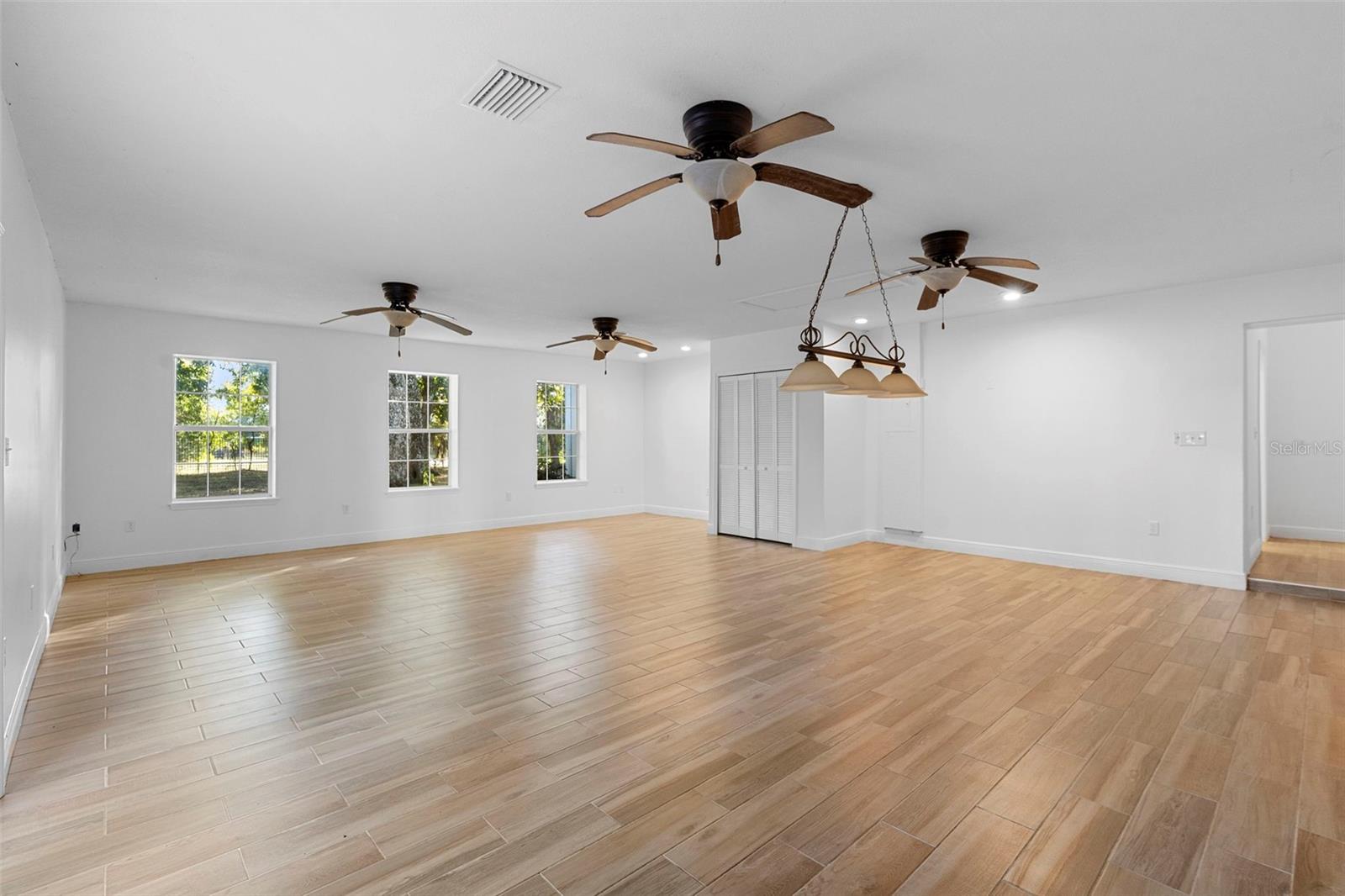 RUNNYMEDE NORTH HALF TOWN OF - Residential