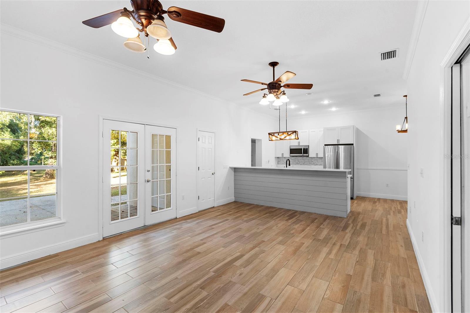 RUNNYMEDE NORTH HALF TOWN OF - Residential