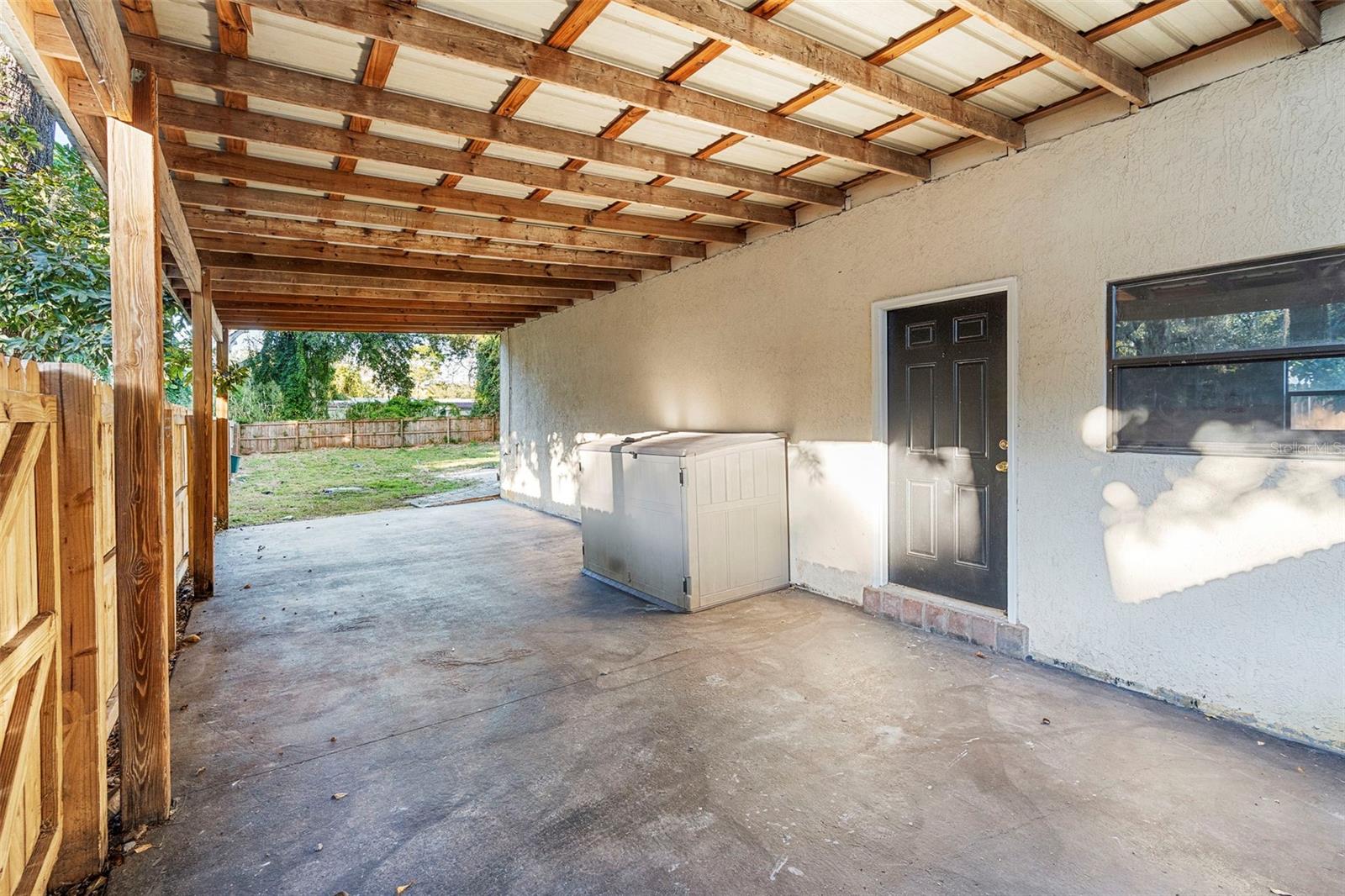 RUNNYMEDE NORTH HALF TOWN OF - Residential