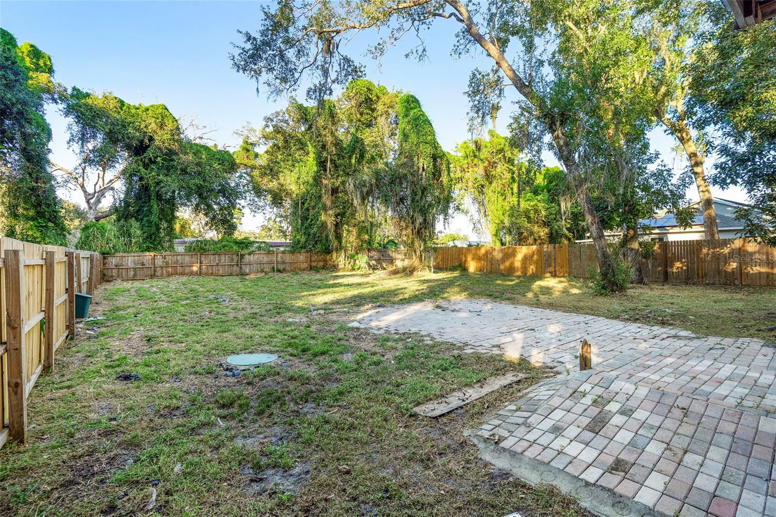 RUNNYMEDE NORTH HALF TOWN OF - Residential