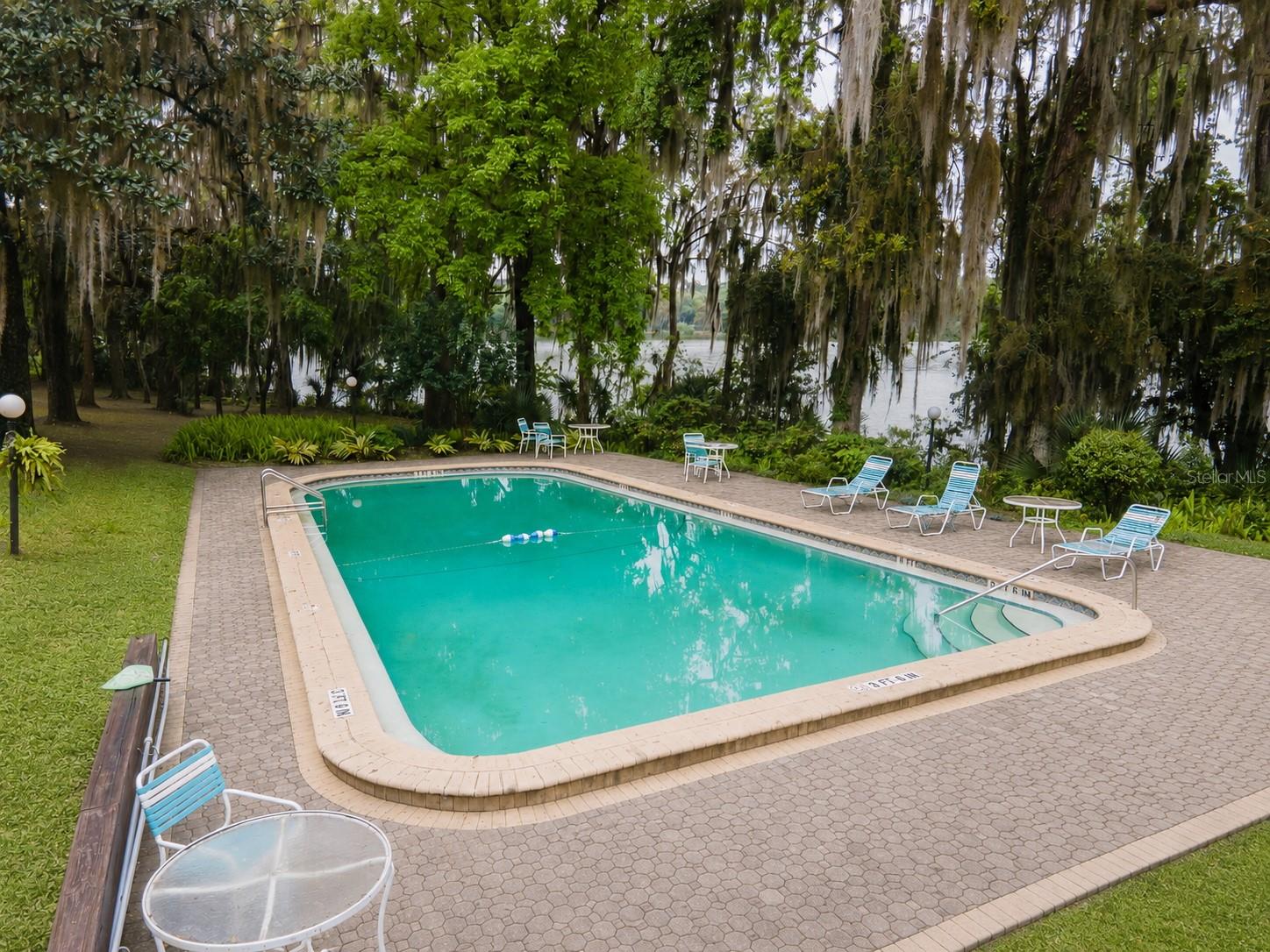 BIVENS LAKE ESTATE S - Residential