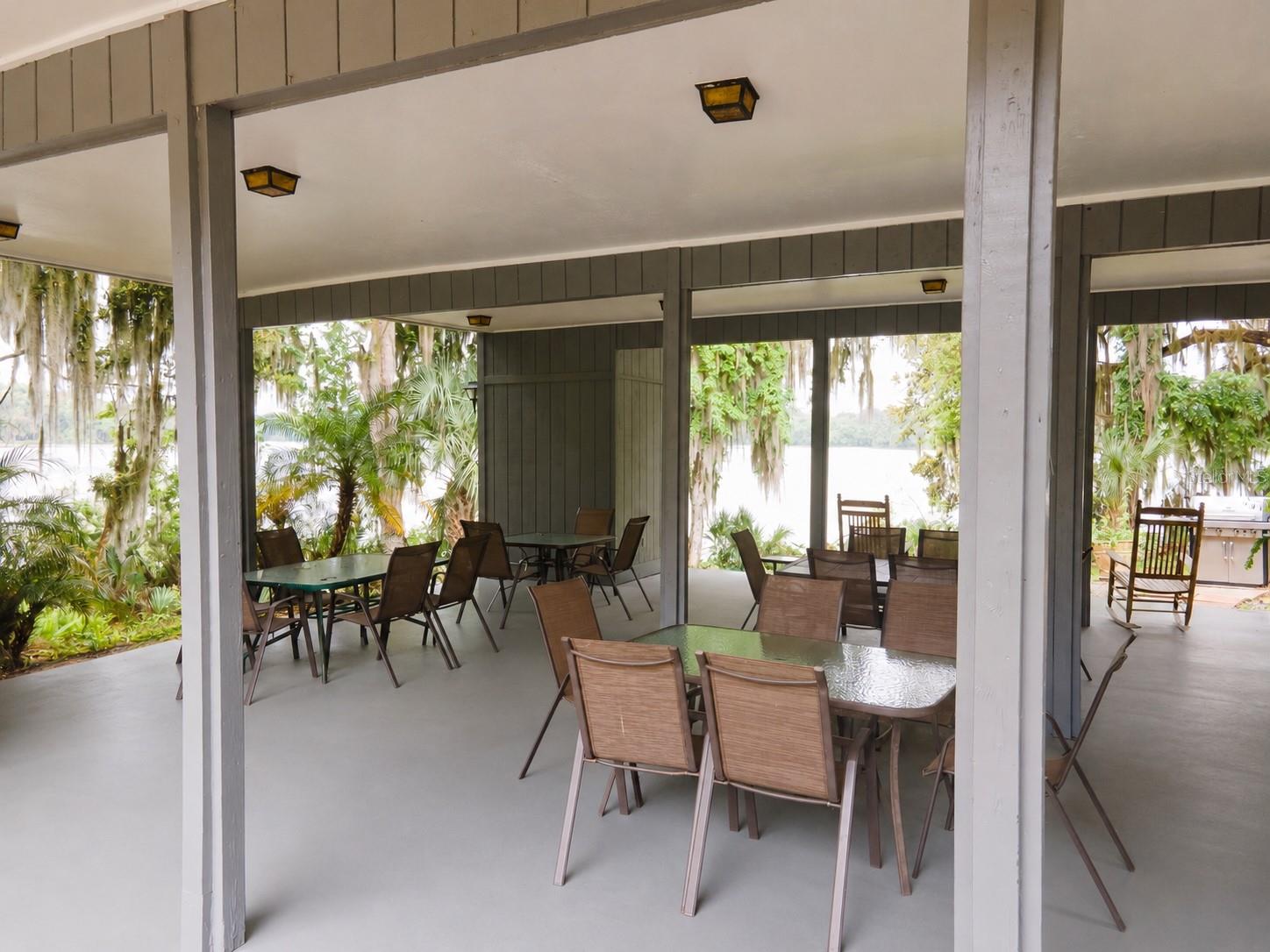 BIVENS LAKE ESTATE S - Residential