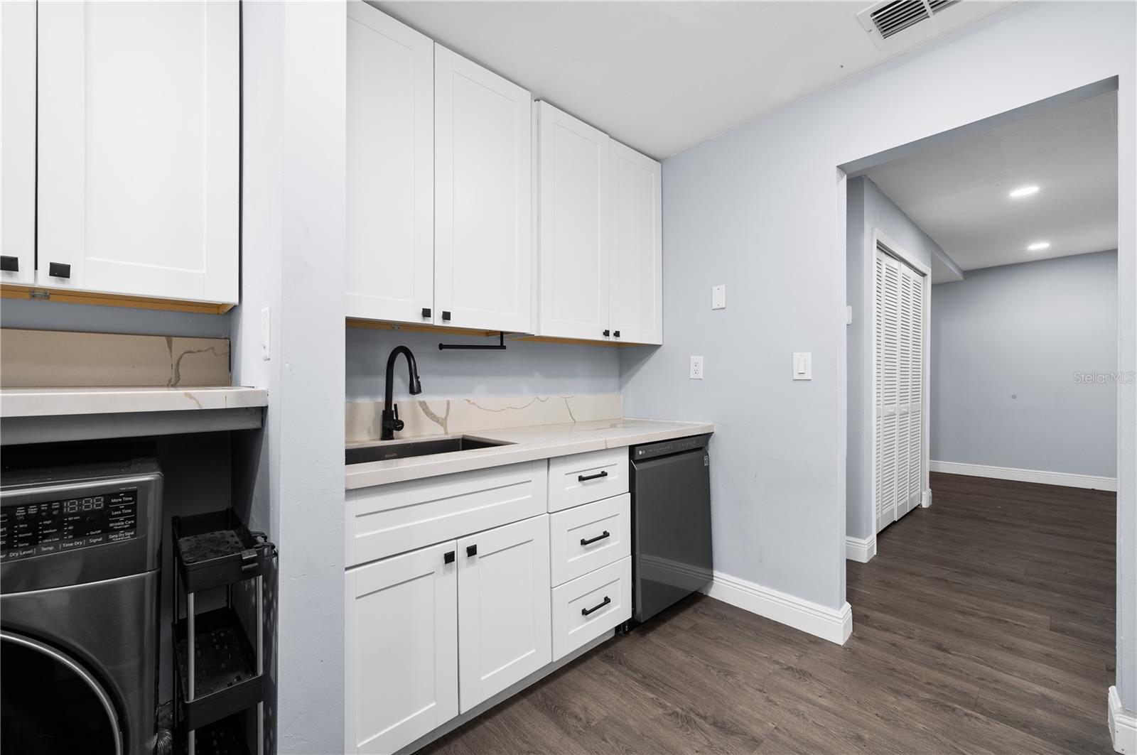 BIVENS LAKE ESTATE S - Residential