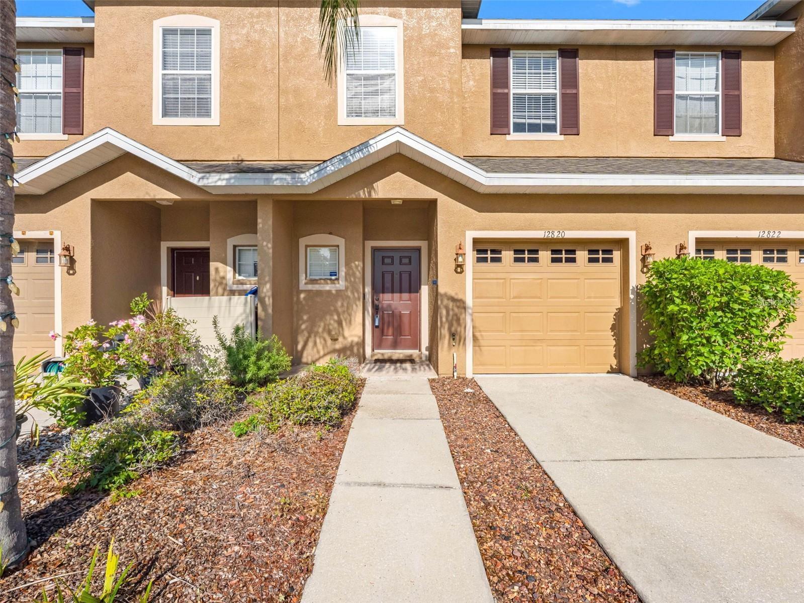 Welcome to this comfortable 3-bedroom, 2.5-bathroom townhome located in the heart of Riverview. The home offers a bright, open floor plan with a spacious living and dining area that flows into a functional kitchen with plenty of cabinet storage. While the kitchen is not newly updated, it is well-kept and practical for everyday use.
Upstairs, the generously sized master suite features a walk-in closet and private bathroom. Two additional bedrooms and a full bath provide space for family, guests, or a home office. The screened lanai at the back is perfect for outdoor relaxation.
The community offers amenities such as a pool, playground, and walking paths. Located just minutes from I-75 and US-301, this property provides easy access to shopping centers, restaurants, and schools.