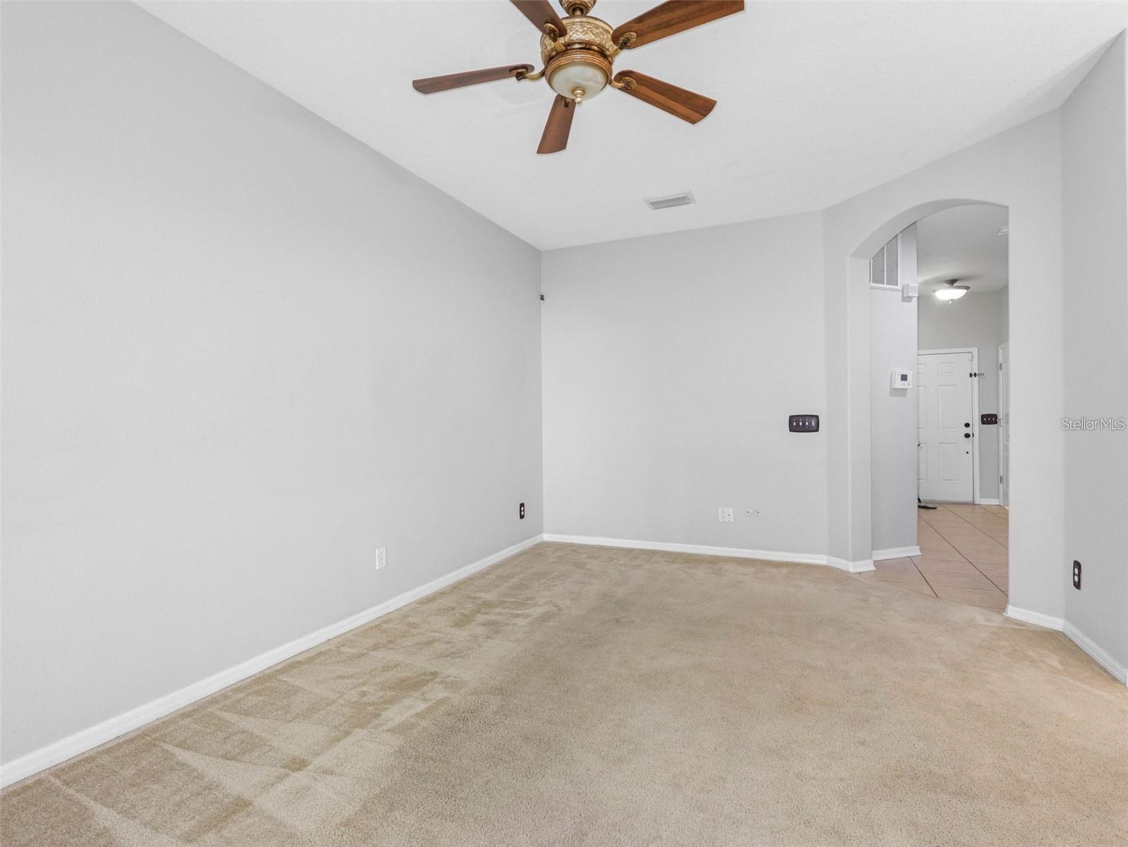 AVELAR CREEK SOUTH - Residential Lease