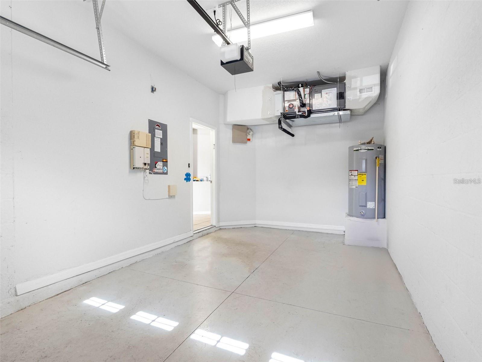 AVELAR CREEK SOUTH - Residential Lease