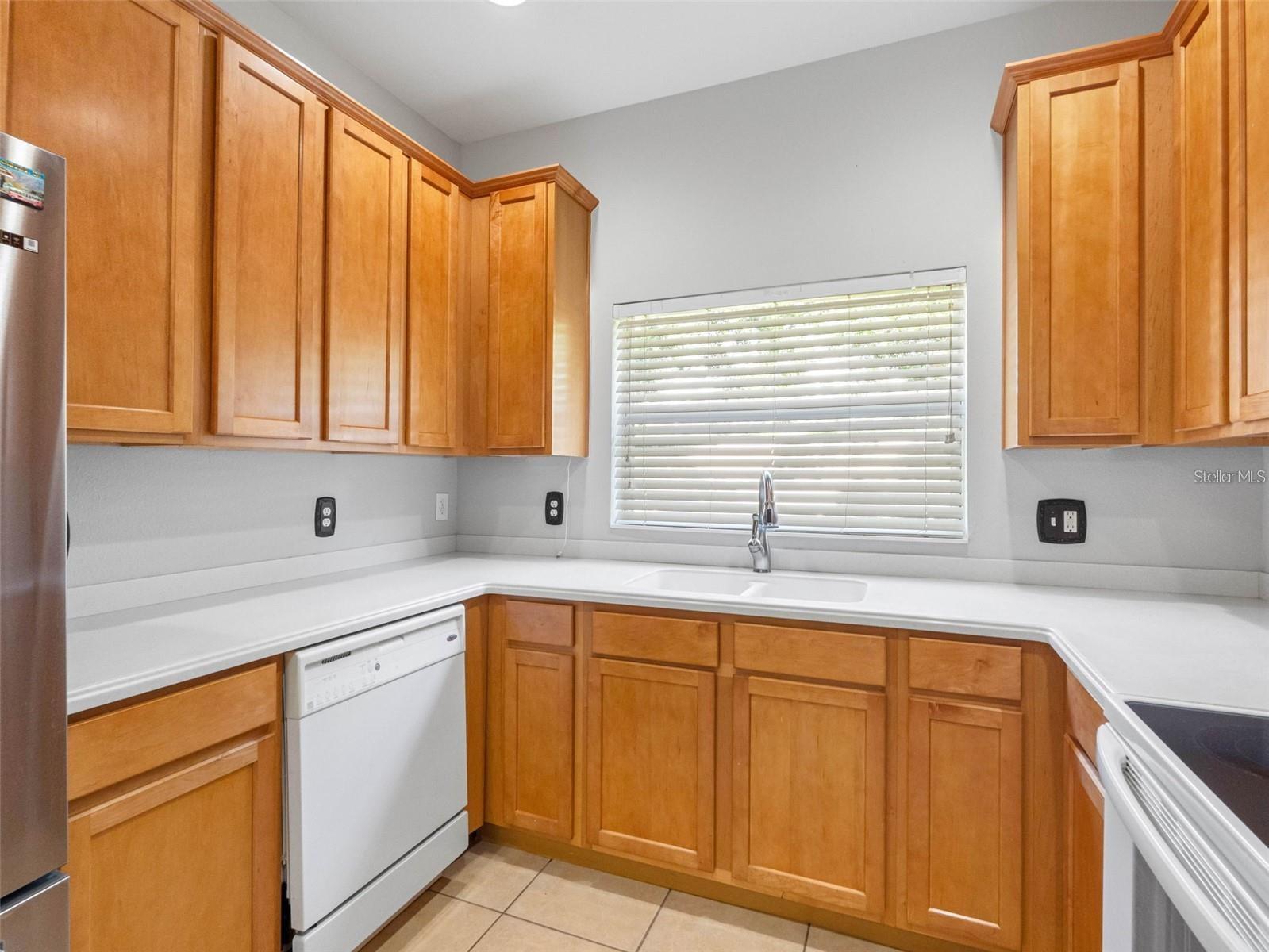 AVELAR CREEK SOUTH - Residential Lease