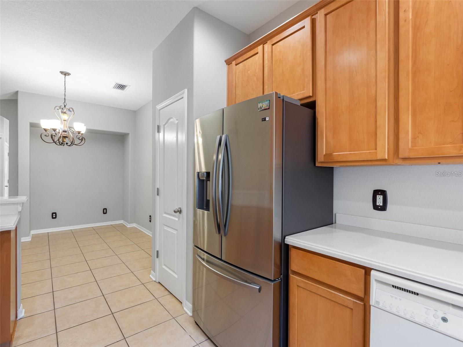 AVELAR CREEK SOUTH - Residential Lease