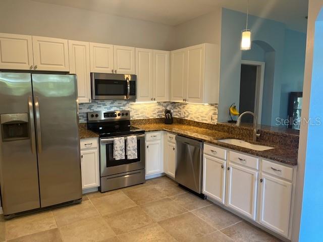 3665 COUNTRY POINTE PLACE
