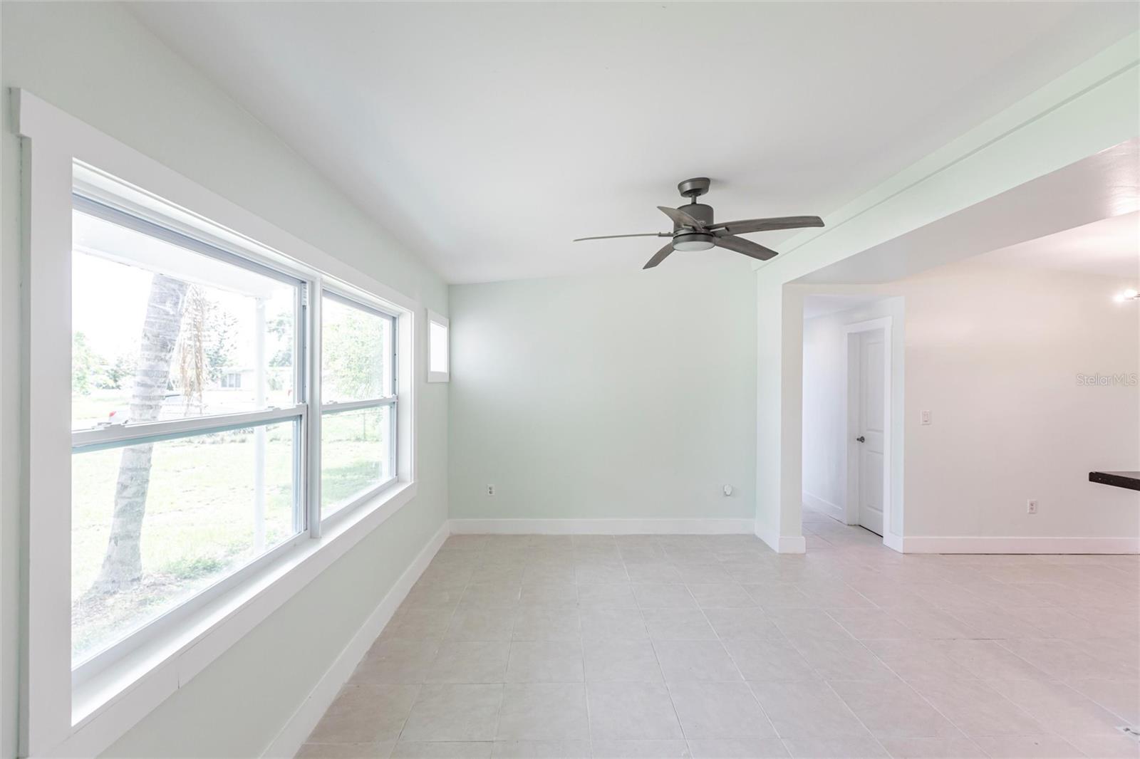 110 POINSETTIA CIRCLE NE