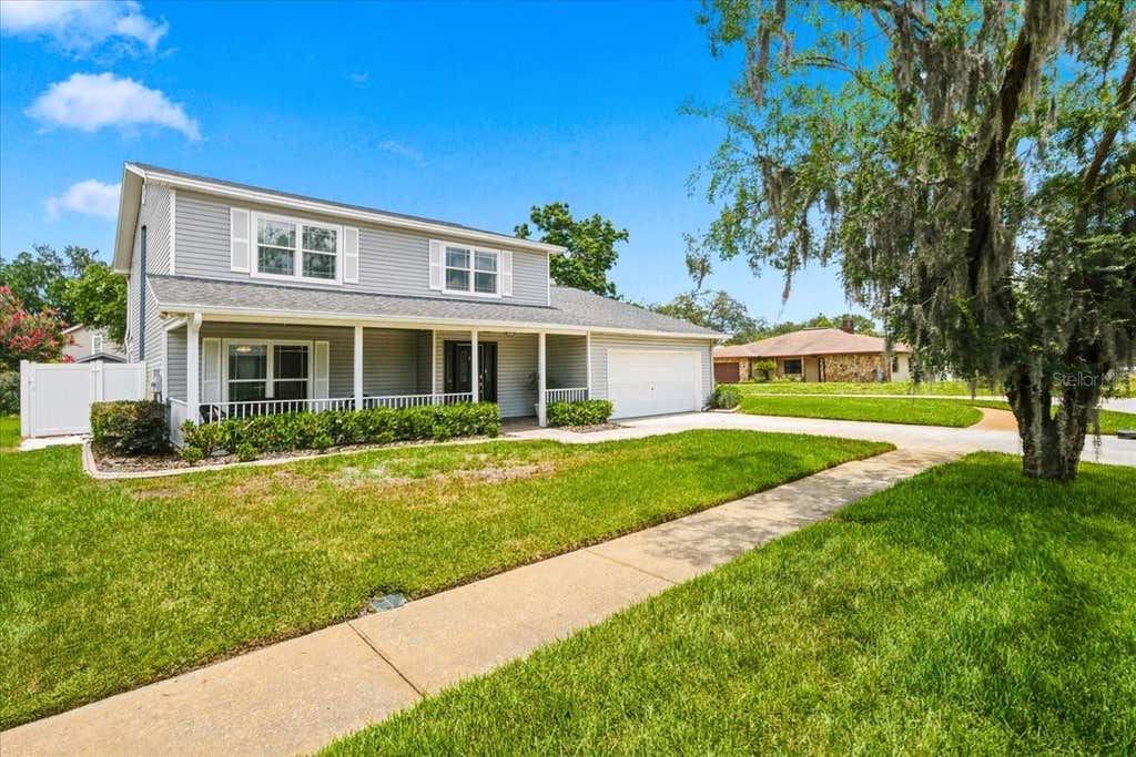 Photo of 13101 Burnes Lake Drive, Tampa, FL 33612 (MLS # TB8526100)