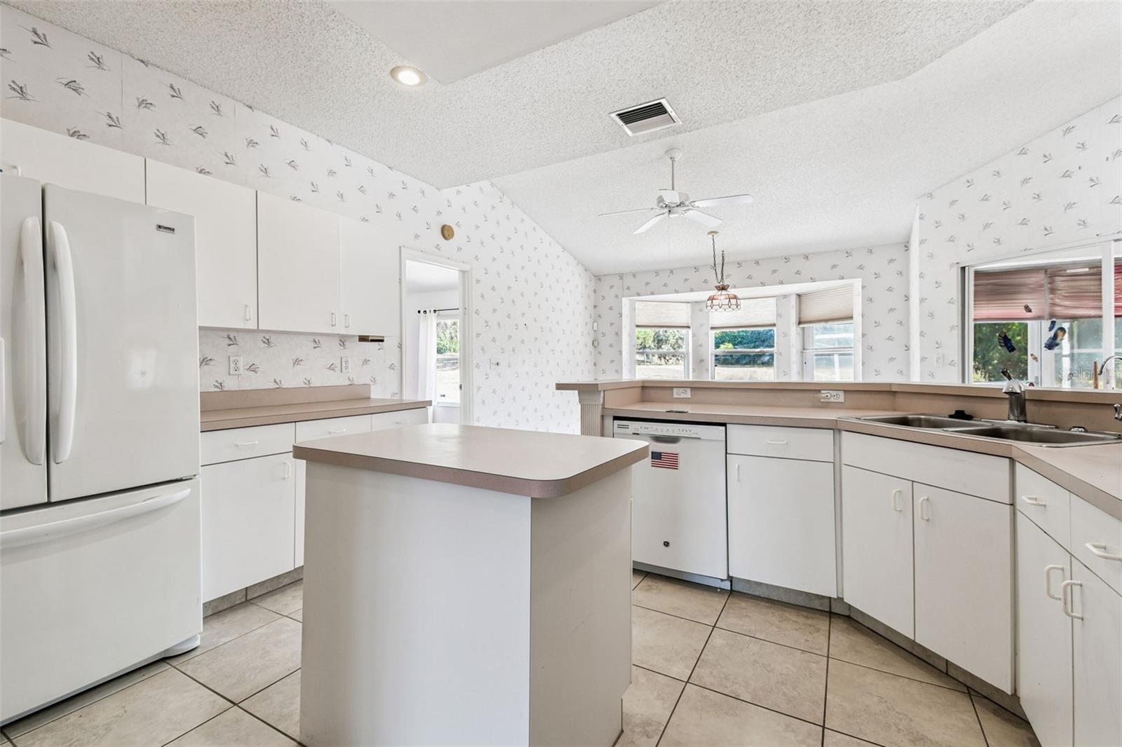 SUN CITY CENTER UNIT 162 PH - Residential