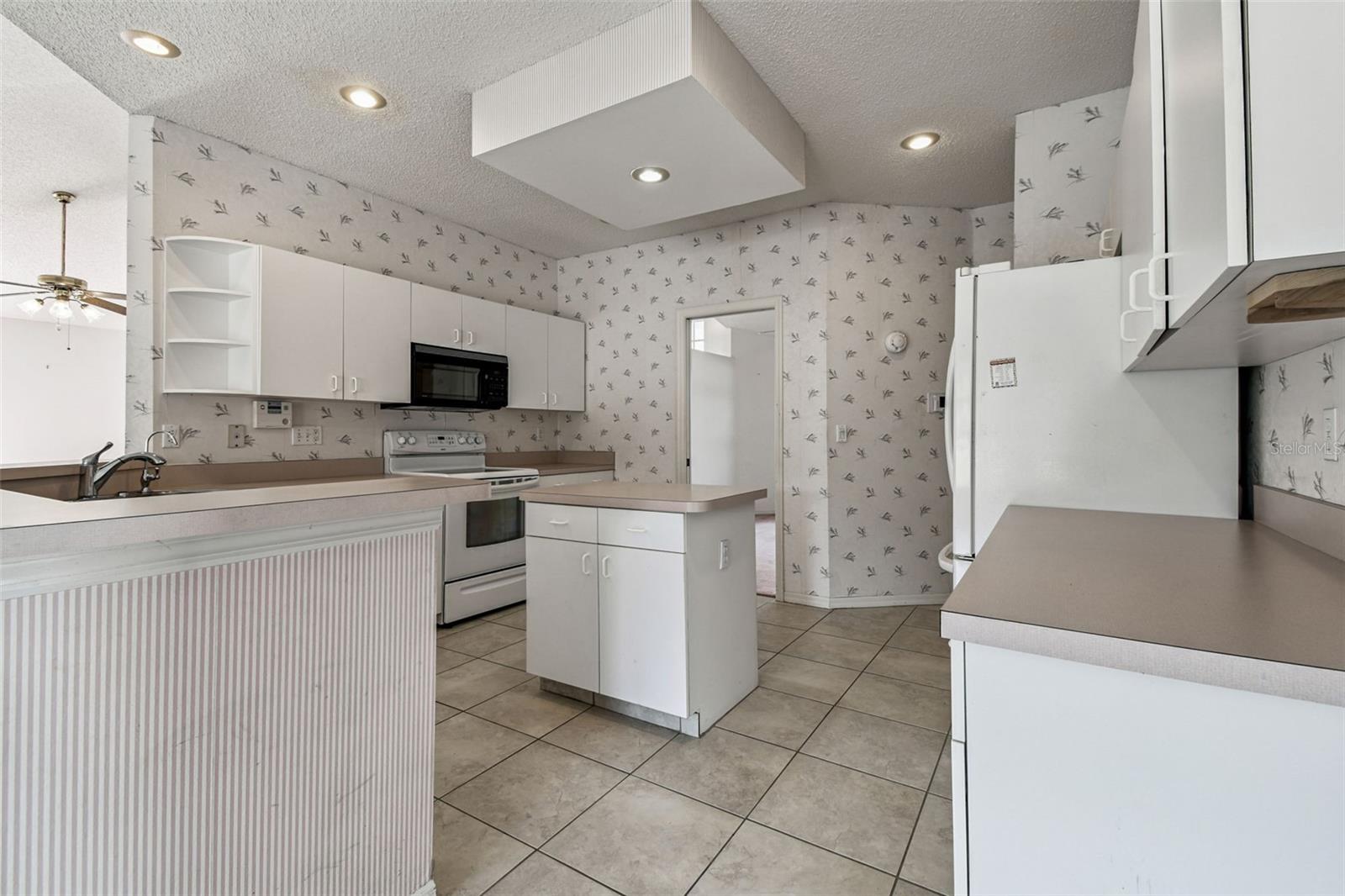 SUN CITY CENTER UNIT 162 PH - Residential