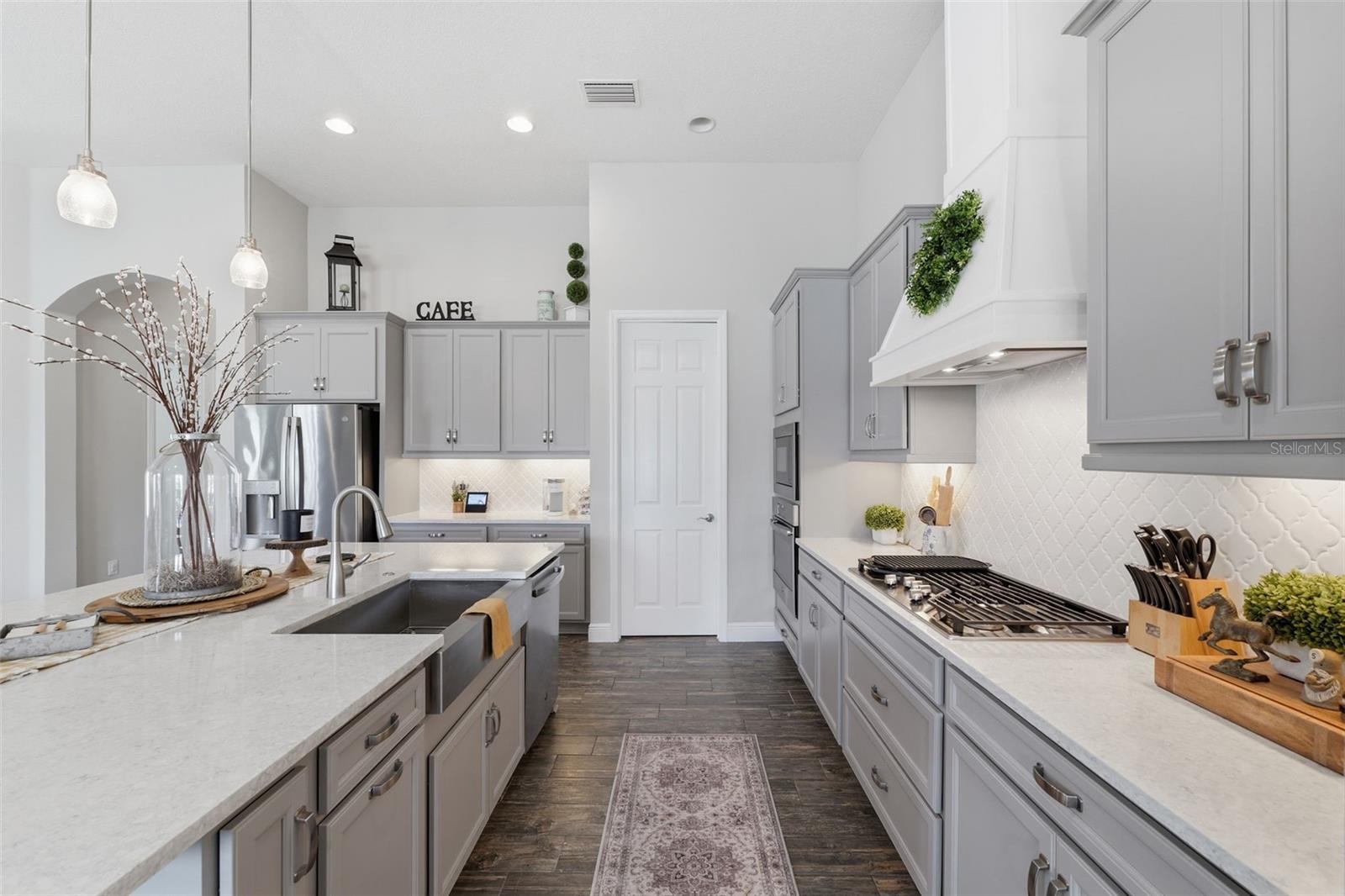 LAKESHORE RANCH PH I - Residential