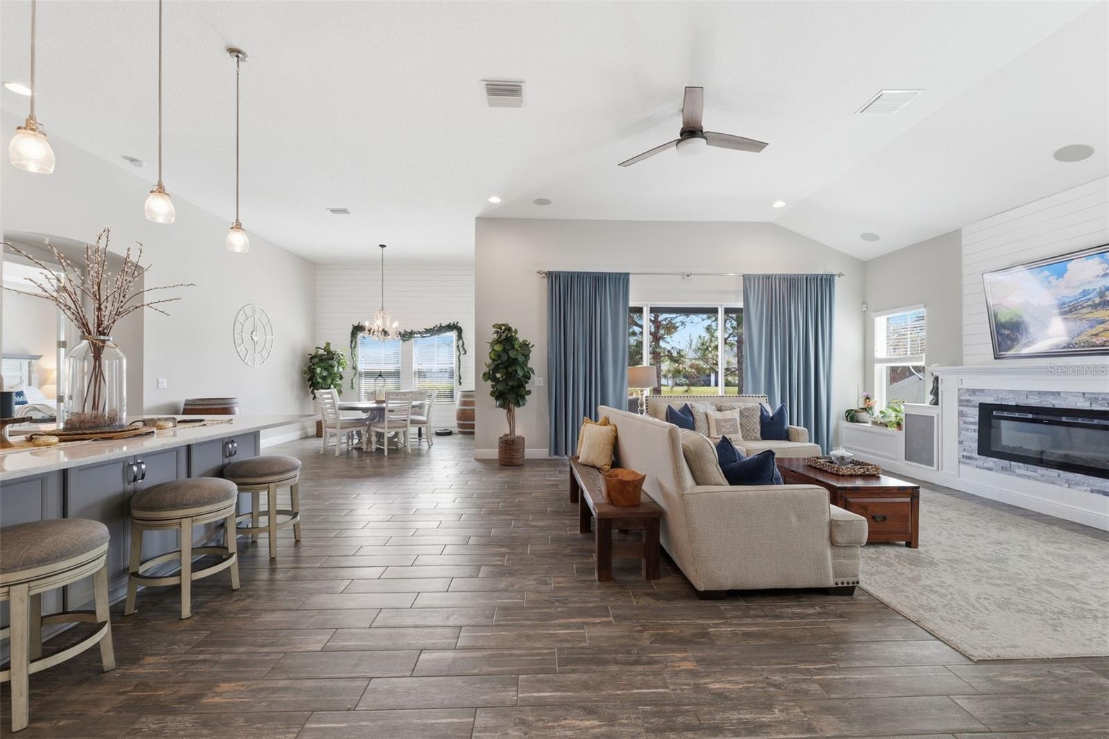 LAKESHORE RANCH PH I - Residential