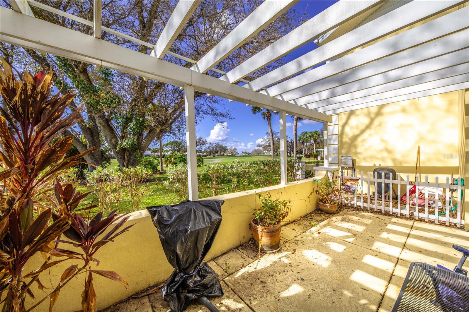 WESTCHESTER GARDEN & PLAN - Residential Lease