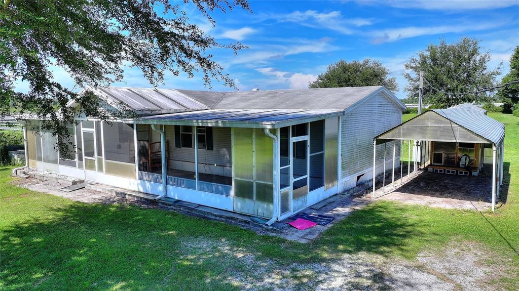 Photo of 1630 Sutton Rd, Lakeland, FL 33810 (MLS # P4935900)