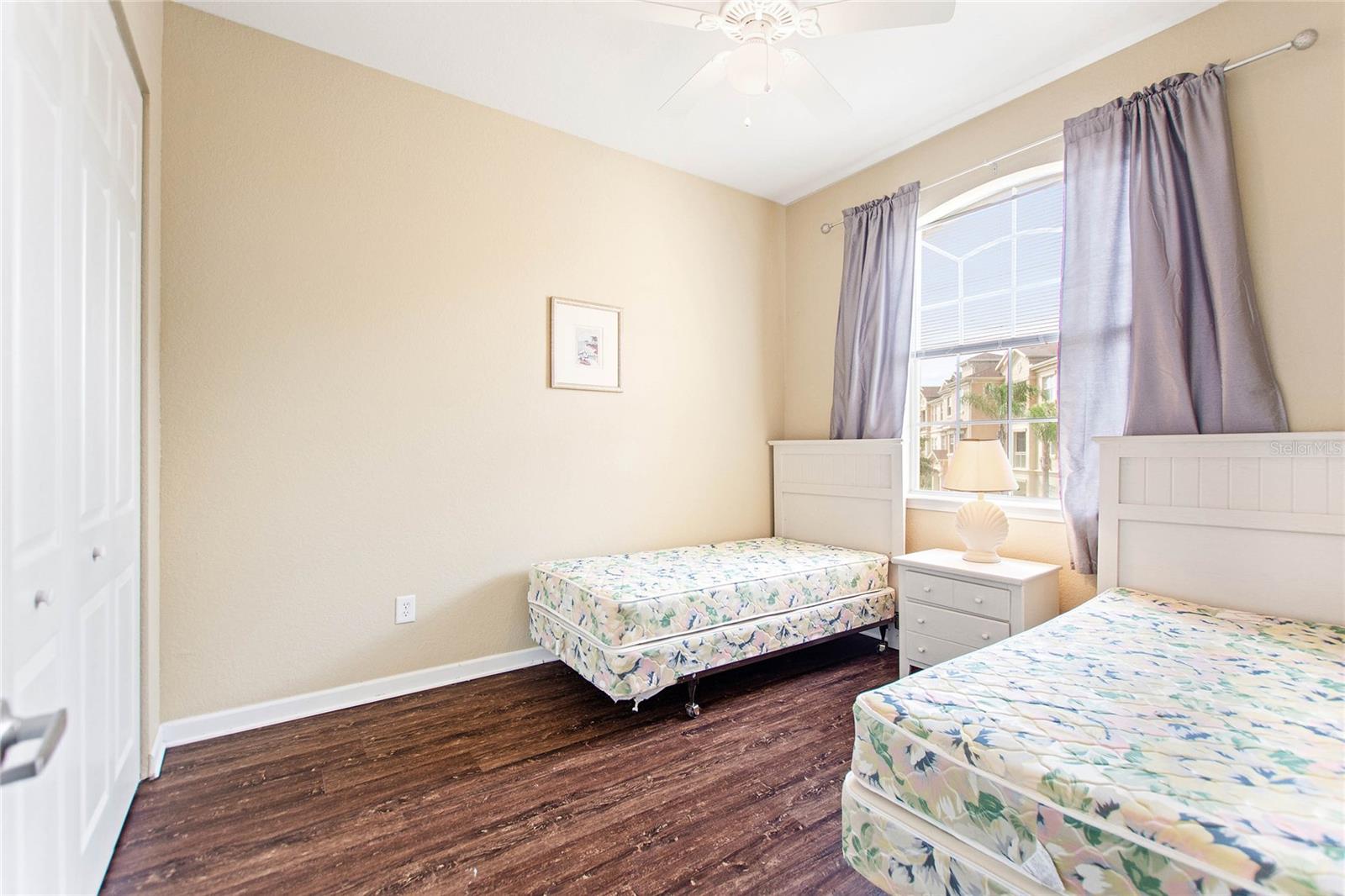 TERRACE RIDGE AT TOWN CENTER EAST CONDO - Residential Lease